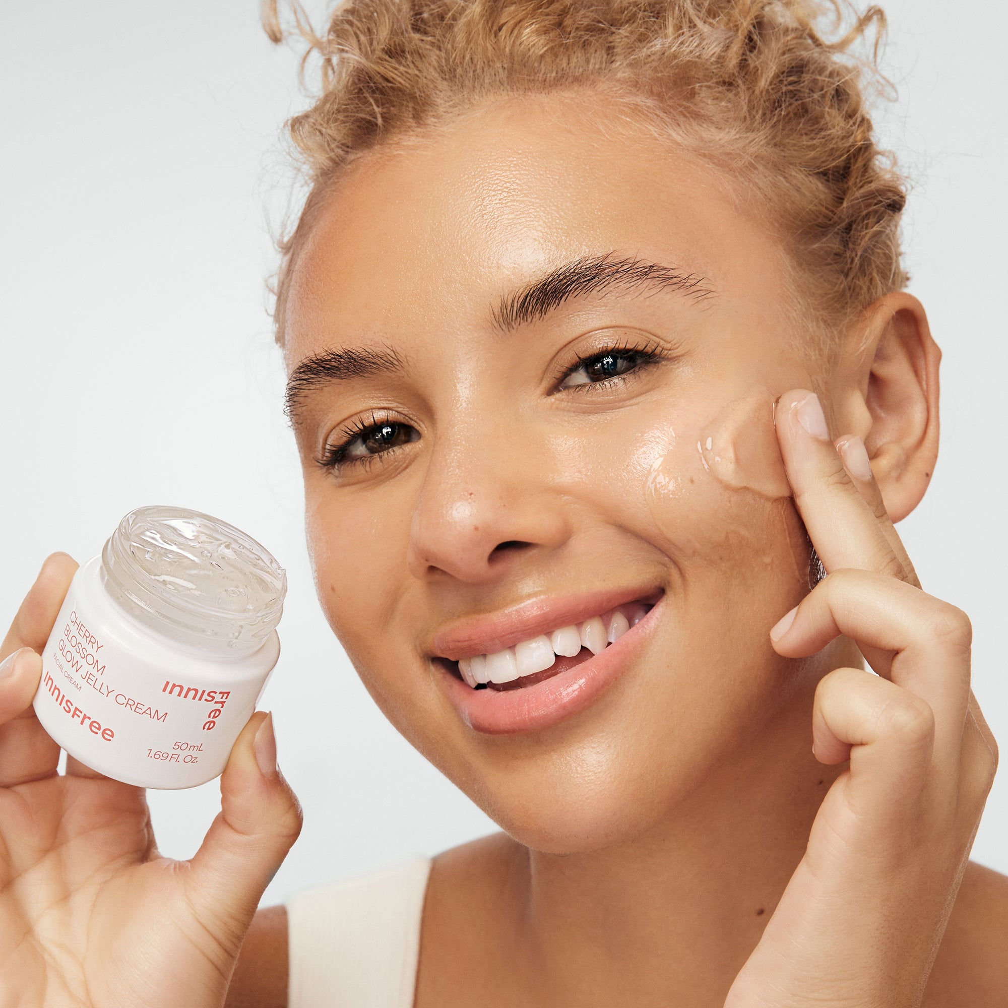 Cherry Blossom Glow Jelly Cream (50ml)